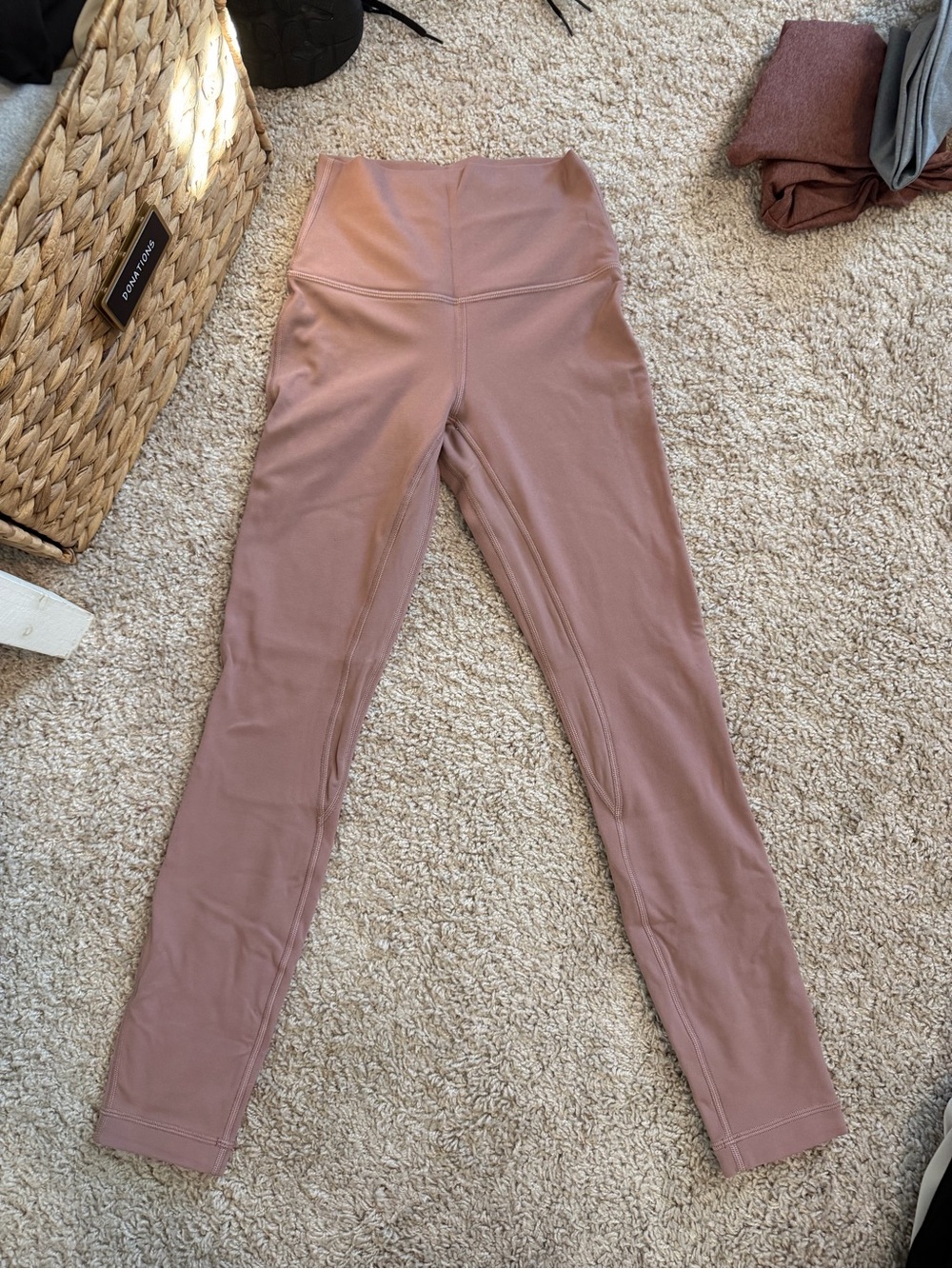 lululemon athletica High-Rise Mauve Leggings - Picture 9 of 10